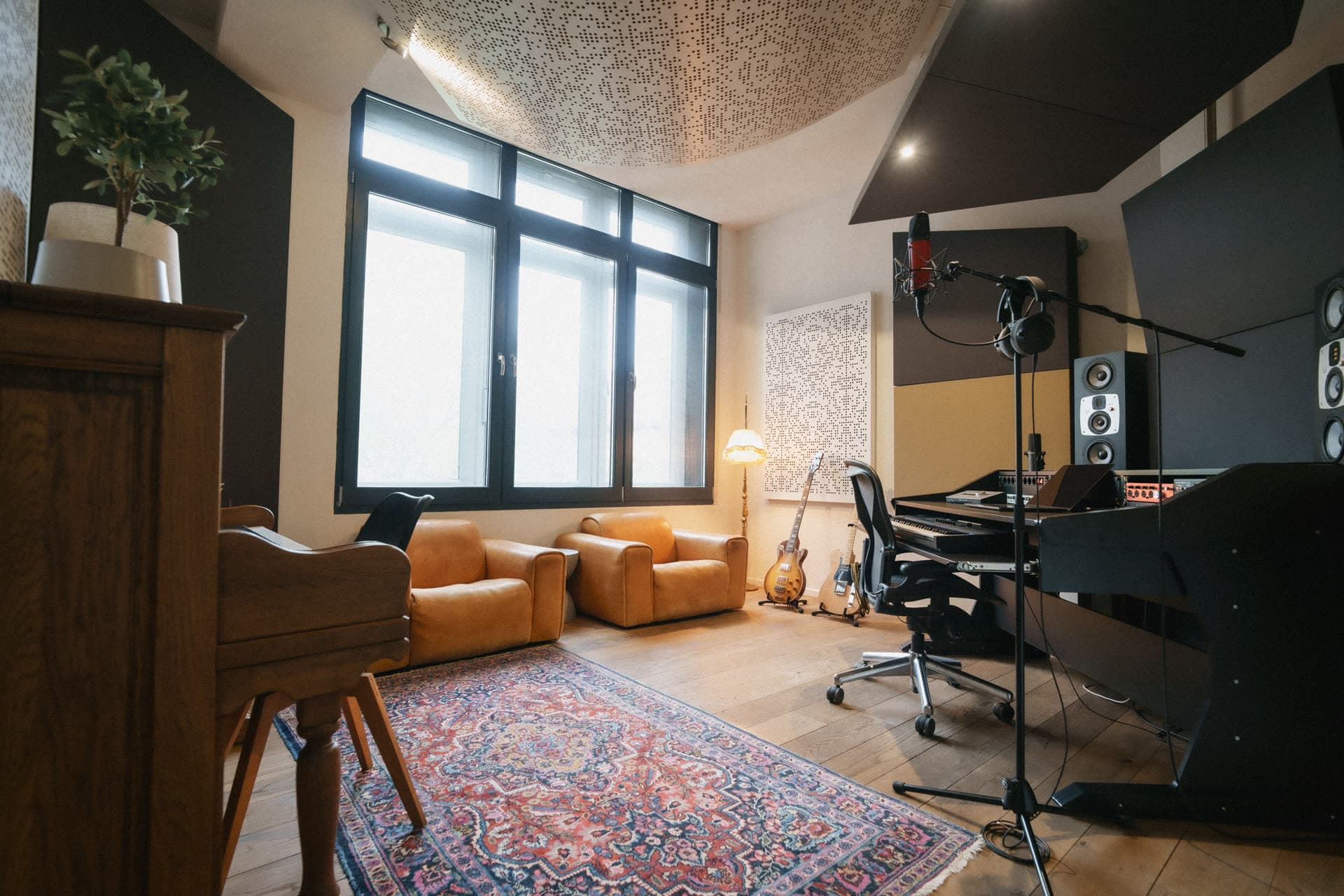 Studio D — photo 1